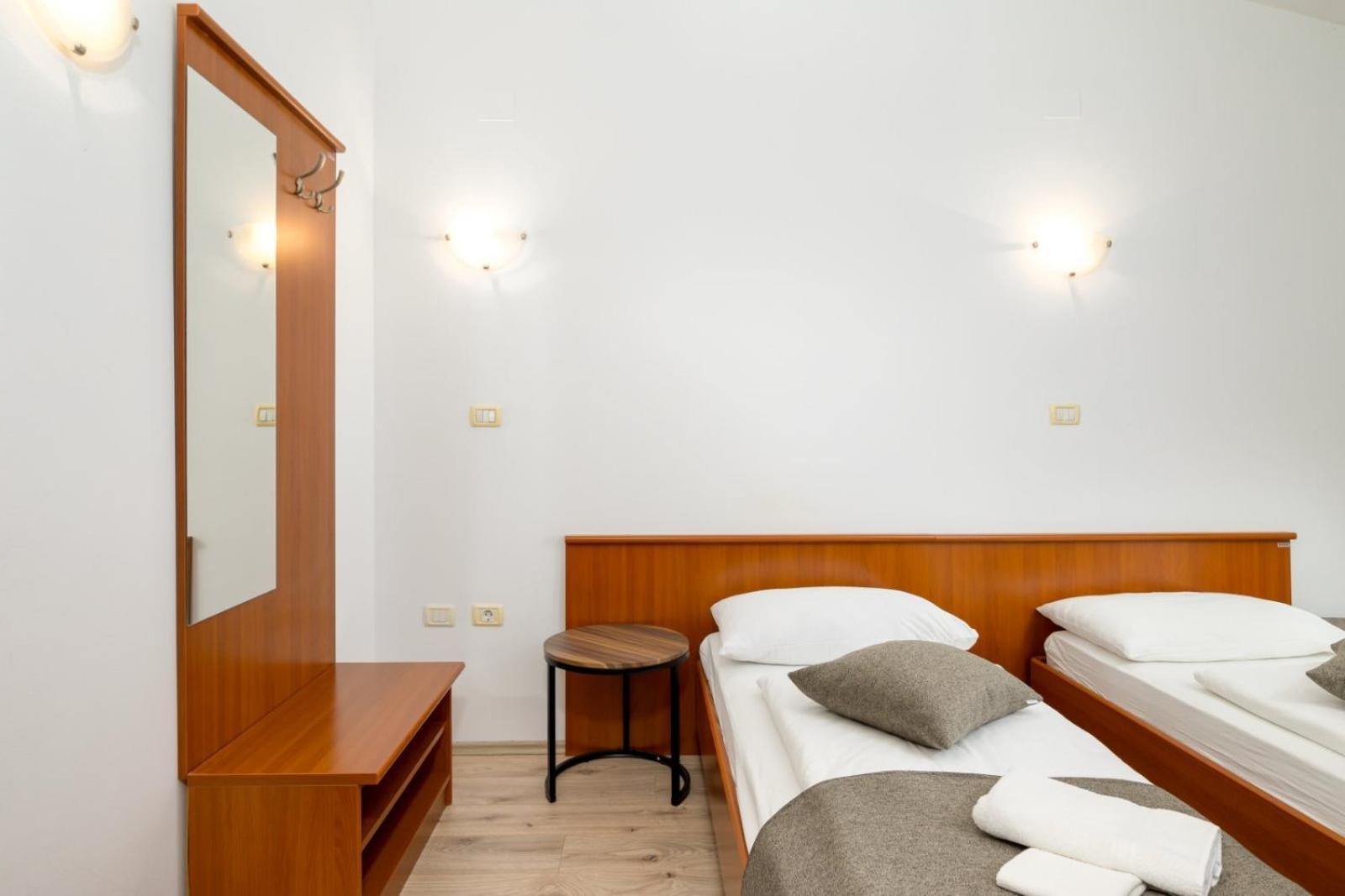 Rooms Luna Sol Krnica Exteriör bild