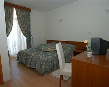 Rooms Luna Sol Krnica Exteriör bild